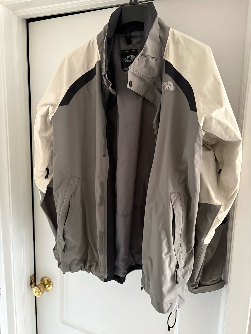 The North Face HyVent Jacket Men’s White Gray Size Medium